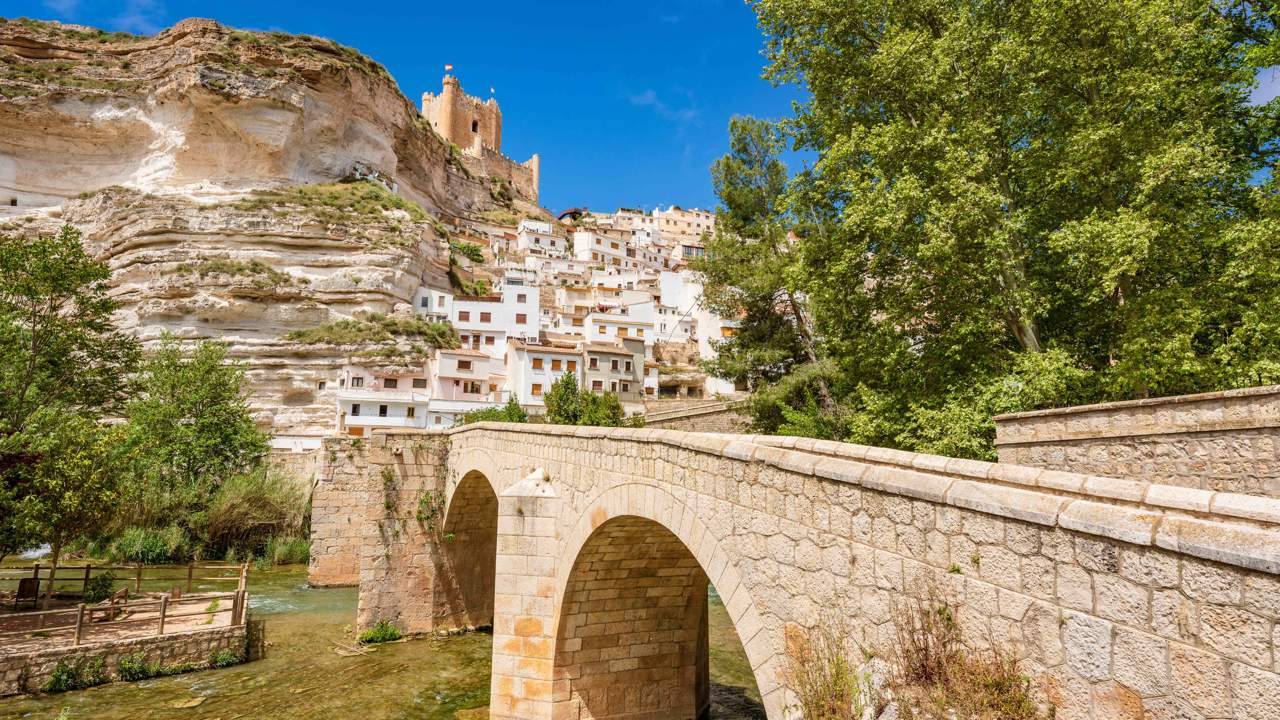 Los pueblos más bonitos de Albacete entre castillos, ríos y cañones
