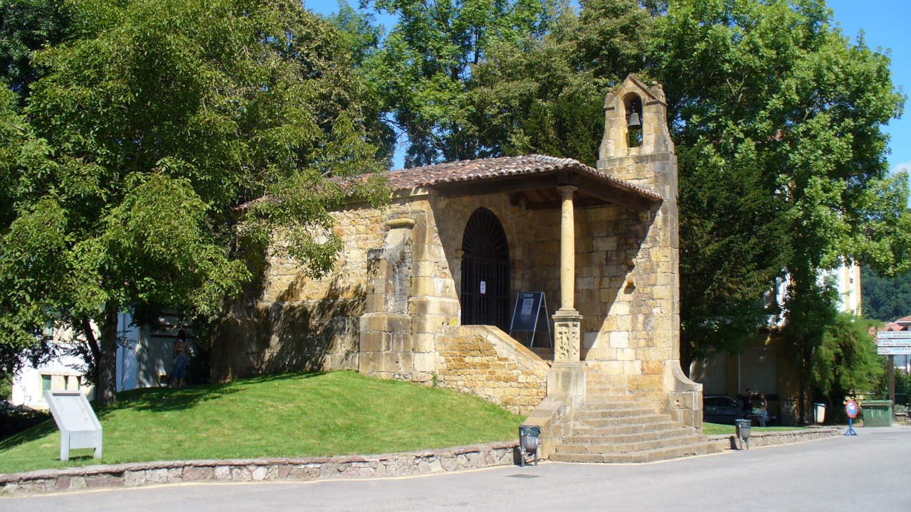 La misteriosa ermita de Asturias que se alza sobre un dolmen prehistórico