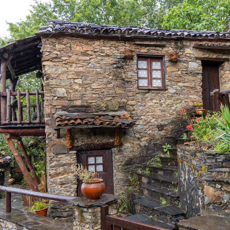 El pueblo más bonito del otoño portugués es una aldea recuperada del olvido