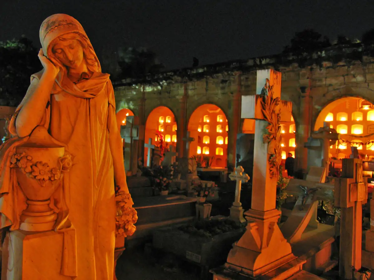 Cementerio de Oaxaca en Día de Muertos 