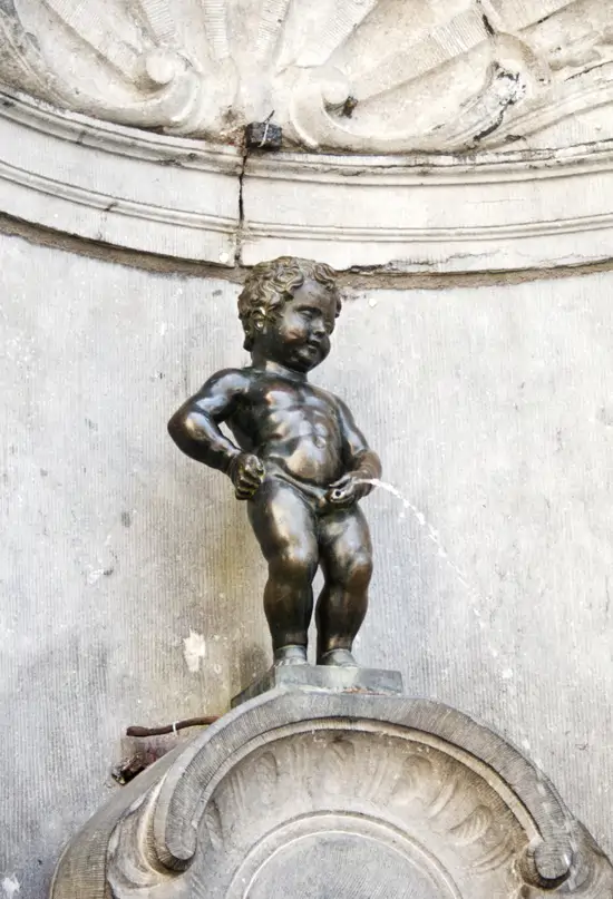 Todo Sobre El Manneken Pis La Estatua De Bruselas Que Ha Sobrevivido A todo-sobre-el-manneken-pis-la-estatua-de-bruselas-que-ha-sobrevivido-a