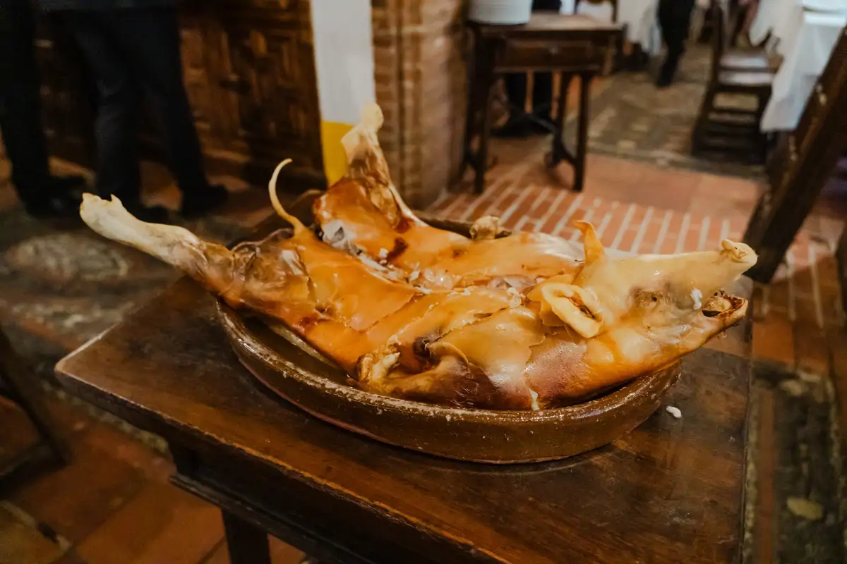 Los restaurantes donde comer el mejor cochinillo asado de Segovia