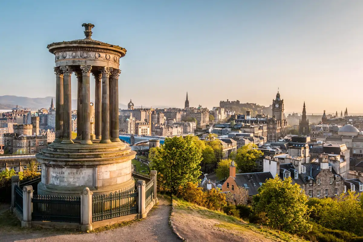 calton hill edimburgo escocia